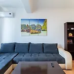 Luca Solid Residence