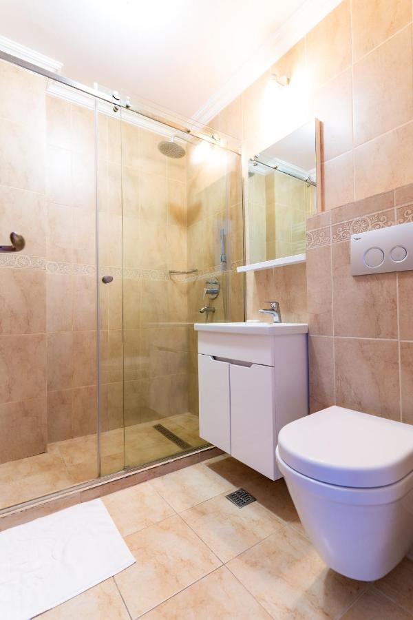 Luca Solid Apartment