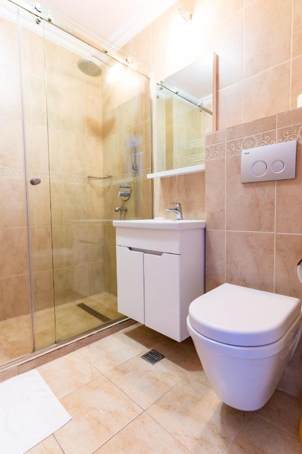 Luca Solid Apartment Mamaia