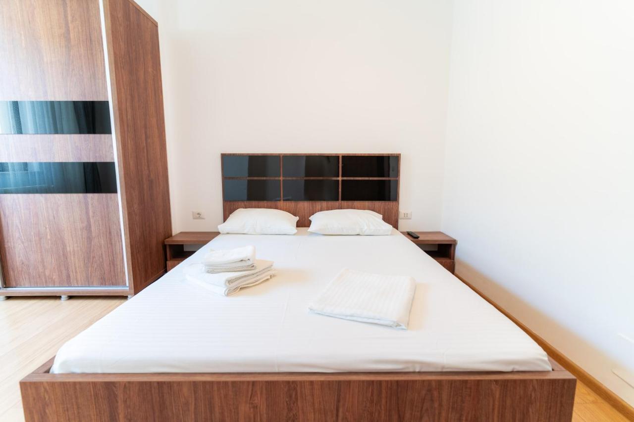 Luca Solid Apartment Mamaia